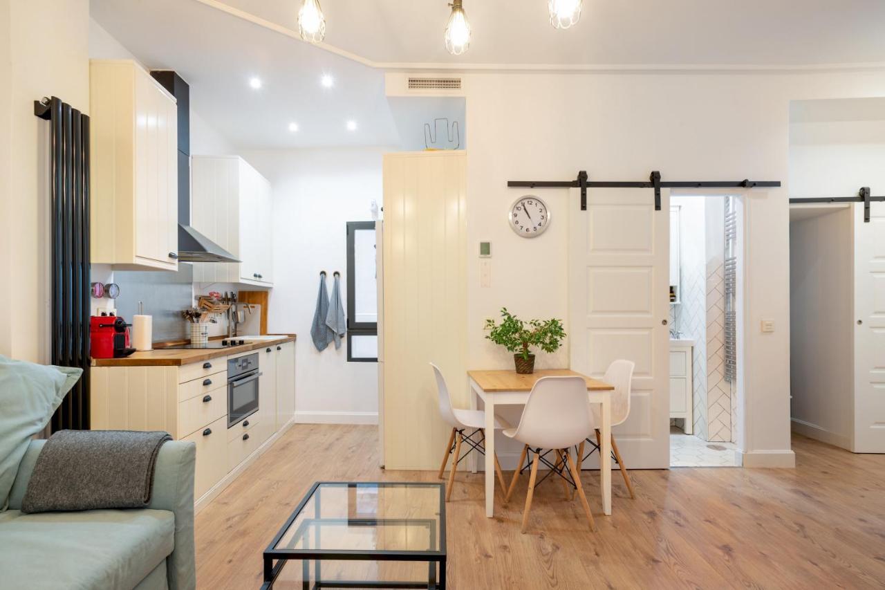 1 Bedroom 1 Bathroom Furnished - Malasana - Cozy & Modern - Mintystay Madrid Exterior photo